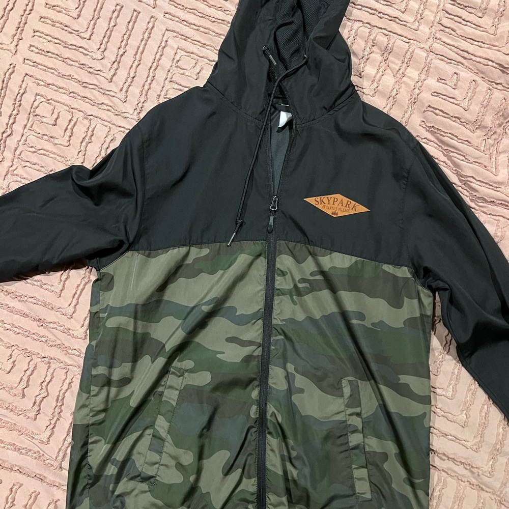 Black and Camouflage Wind Breaker Jacket
